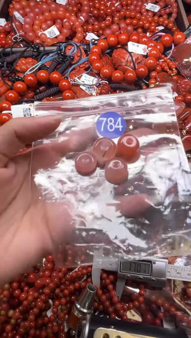 南红玛瑙未镶嵌珠宝奇石784