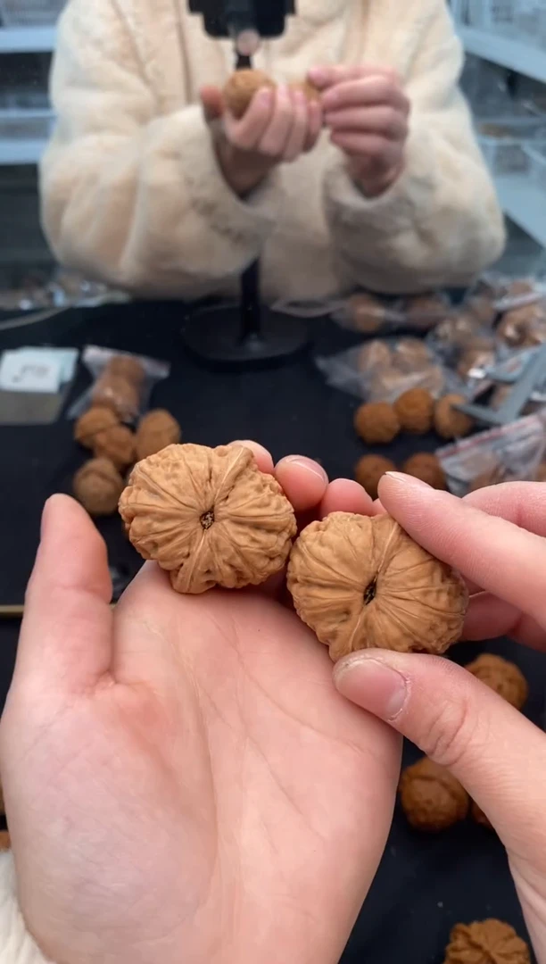 【闪购商品】文玩核桃把件元宝40-t079