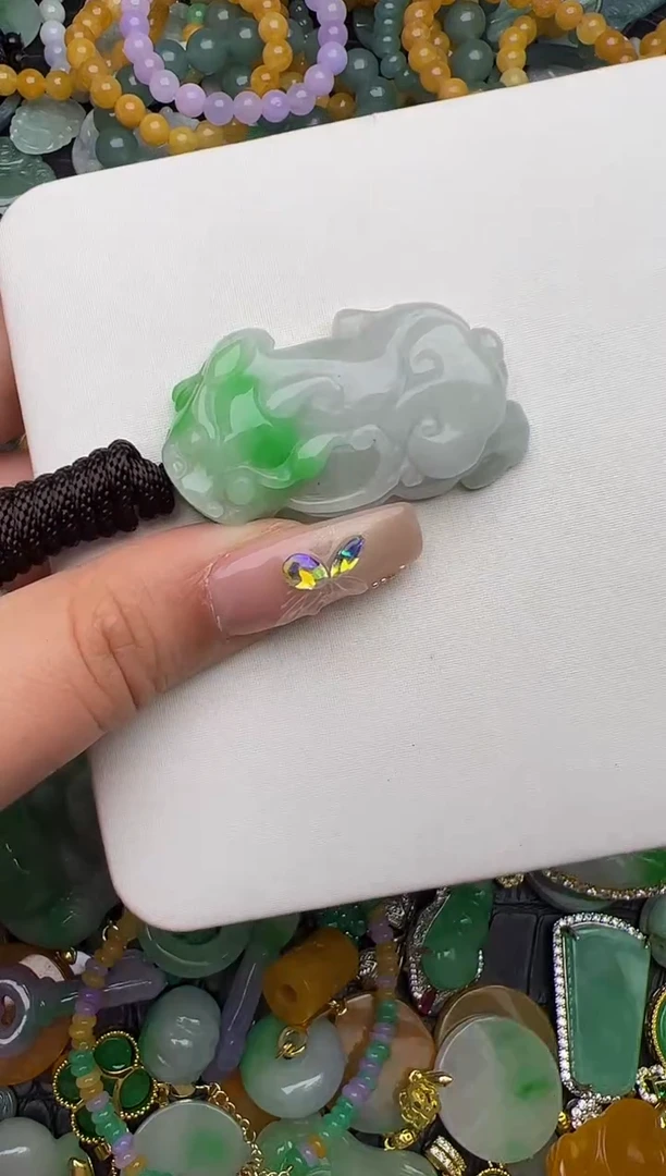 翡翠未镶嵌颈饰天然缅甸翡翠吊坠