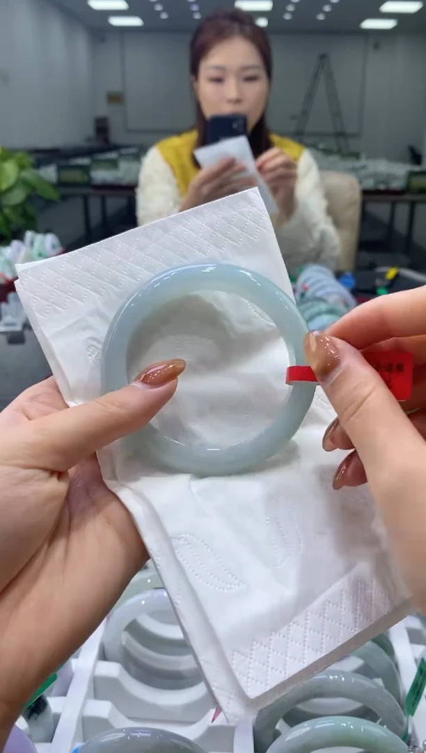 未镶嵌手镯翡翠0041045