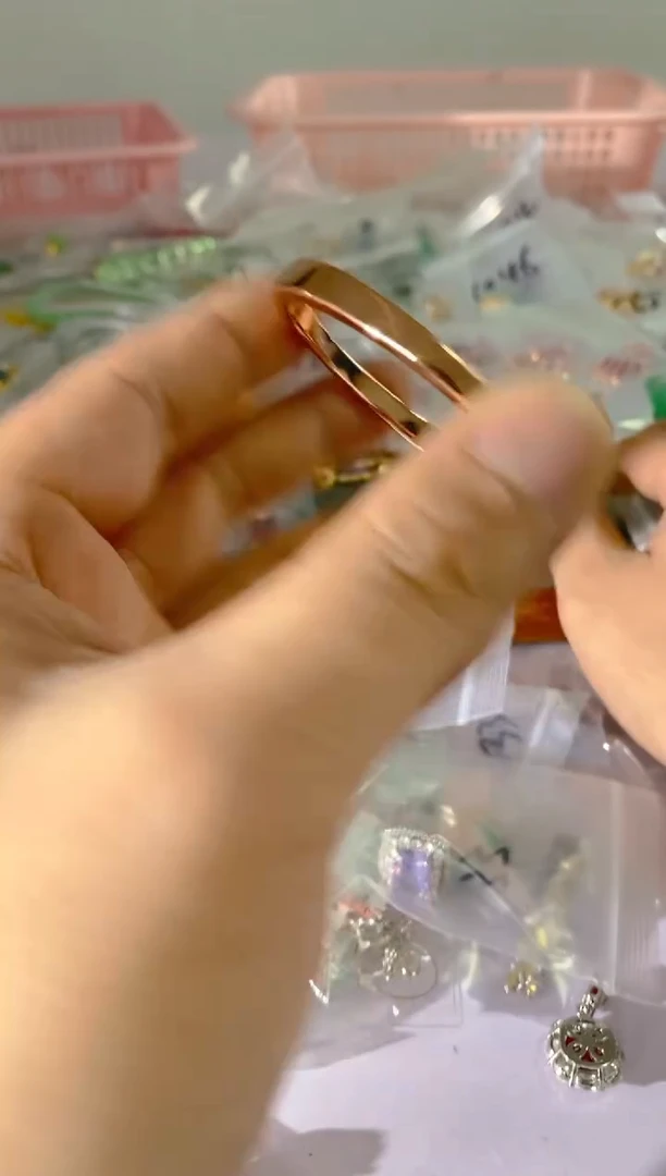 【闪购商品】水晶颈饰银S925镶嵌803红宝，蓝宝，多样性发一件赠链