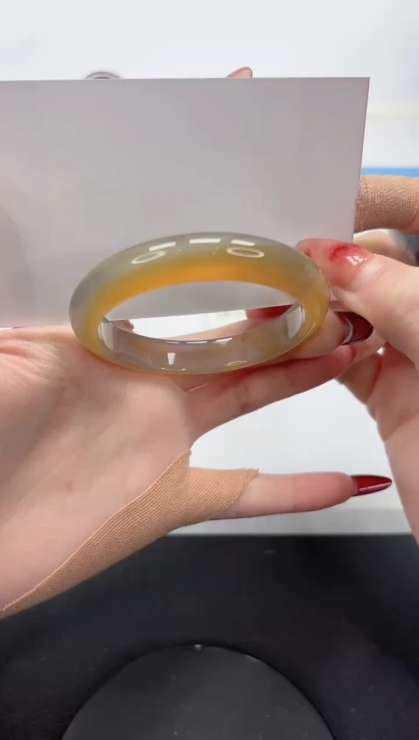 【闪购商品】石英质玉手镯未镶嵌A42-52.7