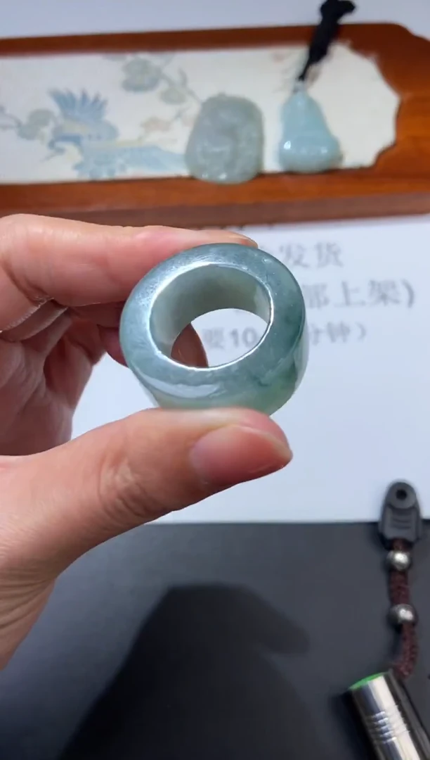 未镶嵌挂件翡翠372372   多人