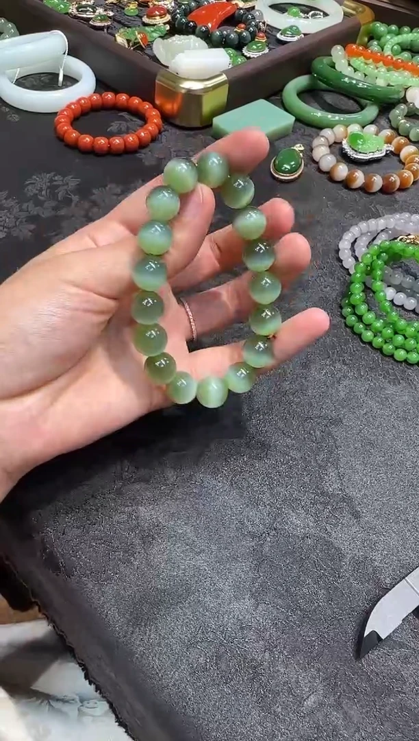 未镶嵌手链和田玉1