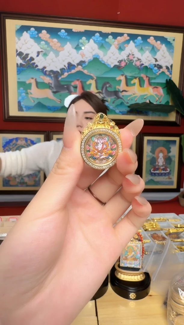 吊坠大日-热贡纯手绘唐卡