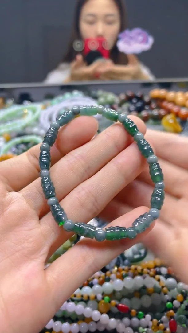 颈饰未镶嵌翡翠5MM/J/翡翠A货，一件也是批发价