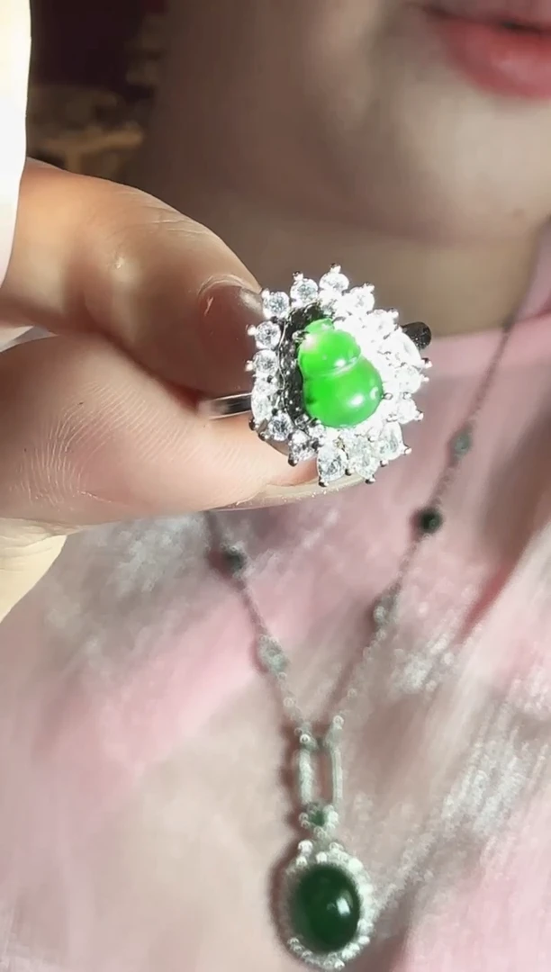 颈饰未镶嵌翡翠翡翠