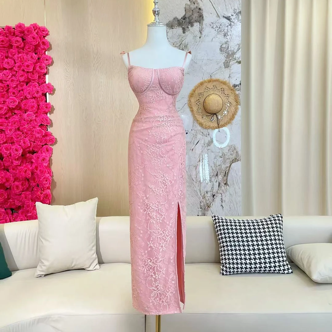 BECHARMING「爱的迫降」甜美气质蕾丝开叉吊带连衣裙Q1041