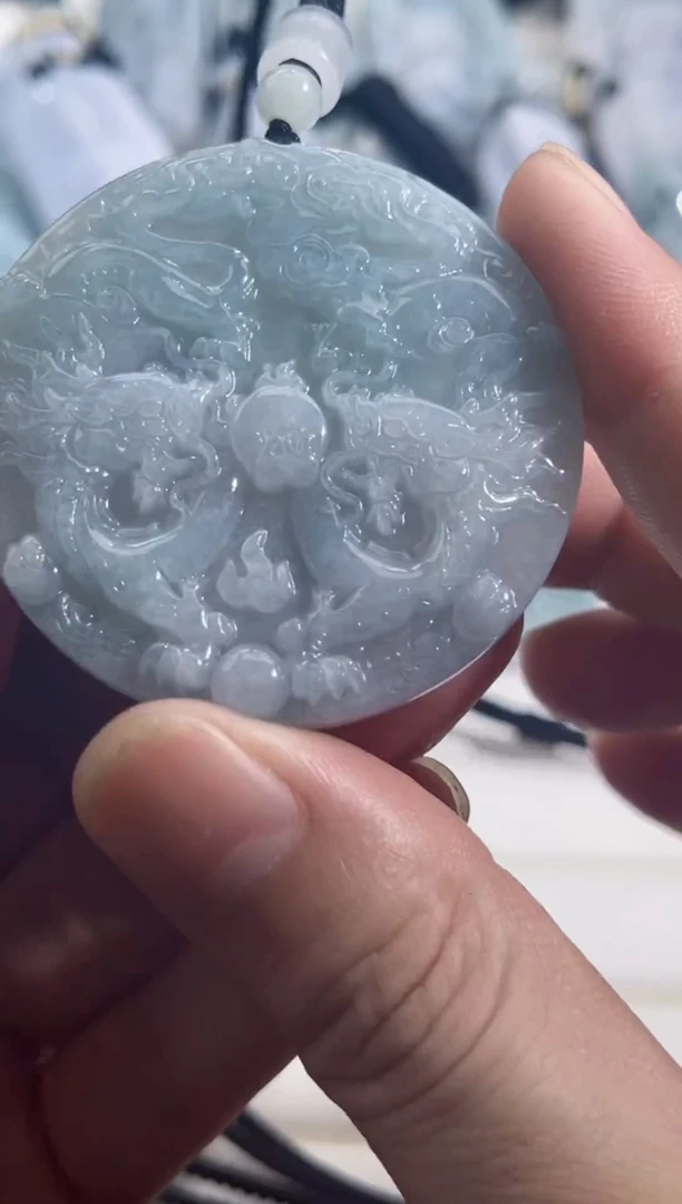 颈饰未镶嵌翡翠11/18/23