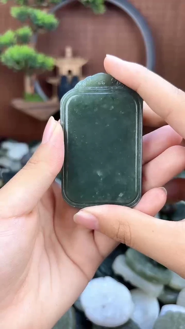 和田玉未镶嵌颈饰1