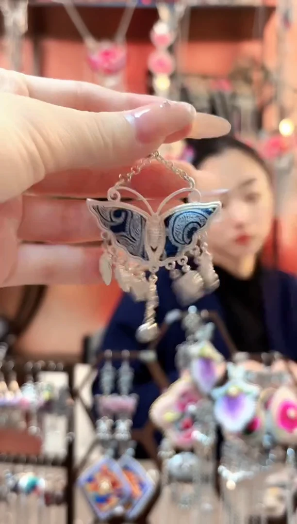 织绣云织谣民族风精美饰品  51