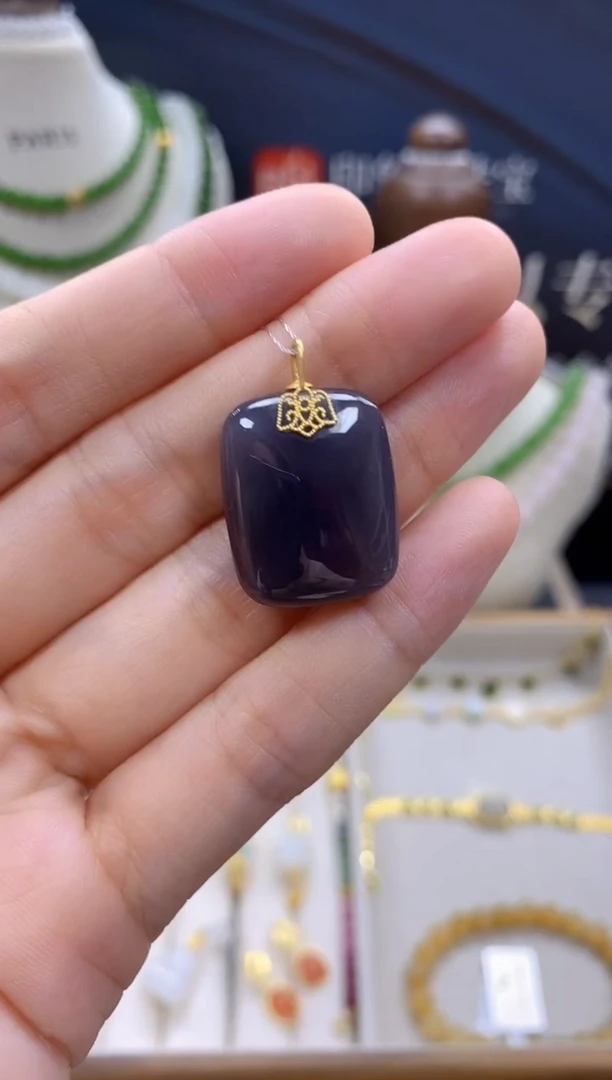 和田玉18K金镶嵌颈饰cg