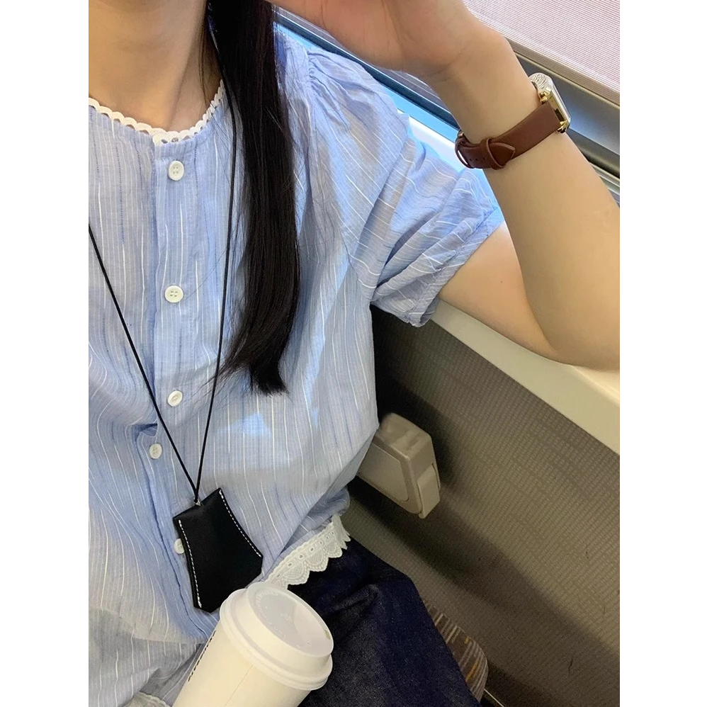 韩系设计感蓝色条纹短袖衬衫女2025夏季薄款小众蕾丝花边拼接上衣