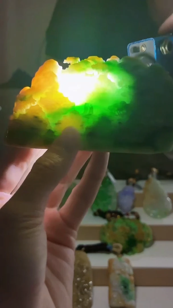 未镶嵌定制翡翠奋*?5145zm-毛货挂件