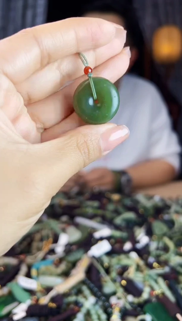 未镶嵌和田玉挂件1