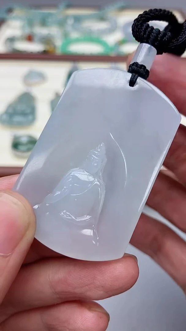 翡翠未镶嵌颈饰翡翠观音