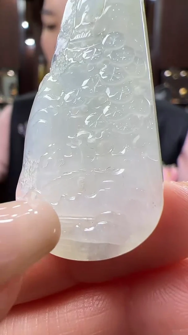 【闪购商品】翡翠挂件18K金镶嵌山水牌不含链