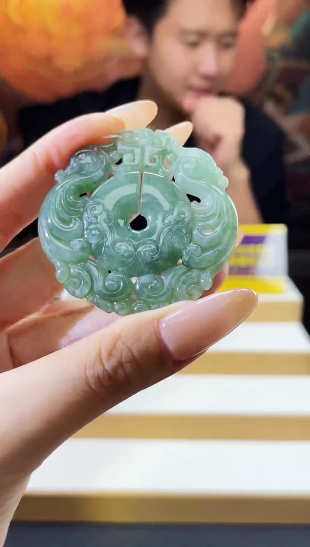 翡翠未镶嵌颈饰天然翡翠