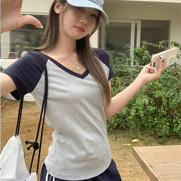 美式复古V领短袖T恤女韩版夏季修身学院风拼色撞色插肩百搭上衣潮