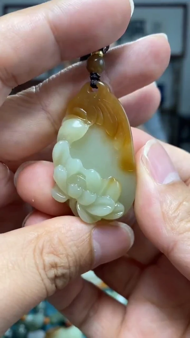 颈饰未镶嵌和田玉100