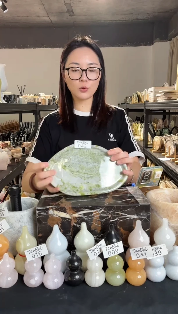 石材042绿翡翠云朵盘