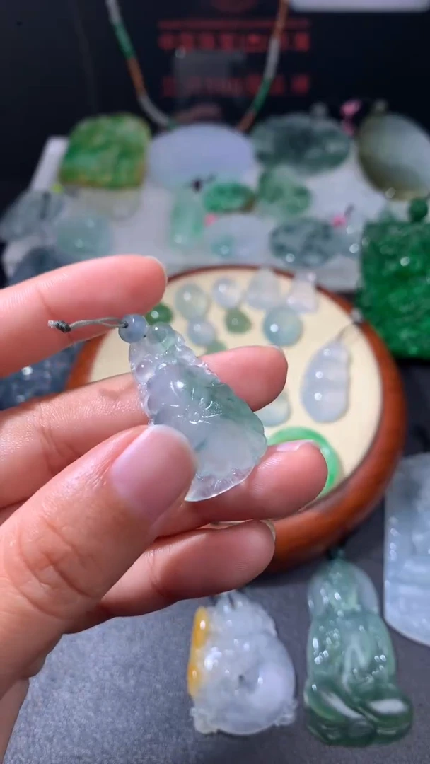 未镶嵌定制翡翠