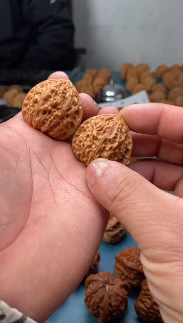 把件文玩核桃金牛426