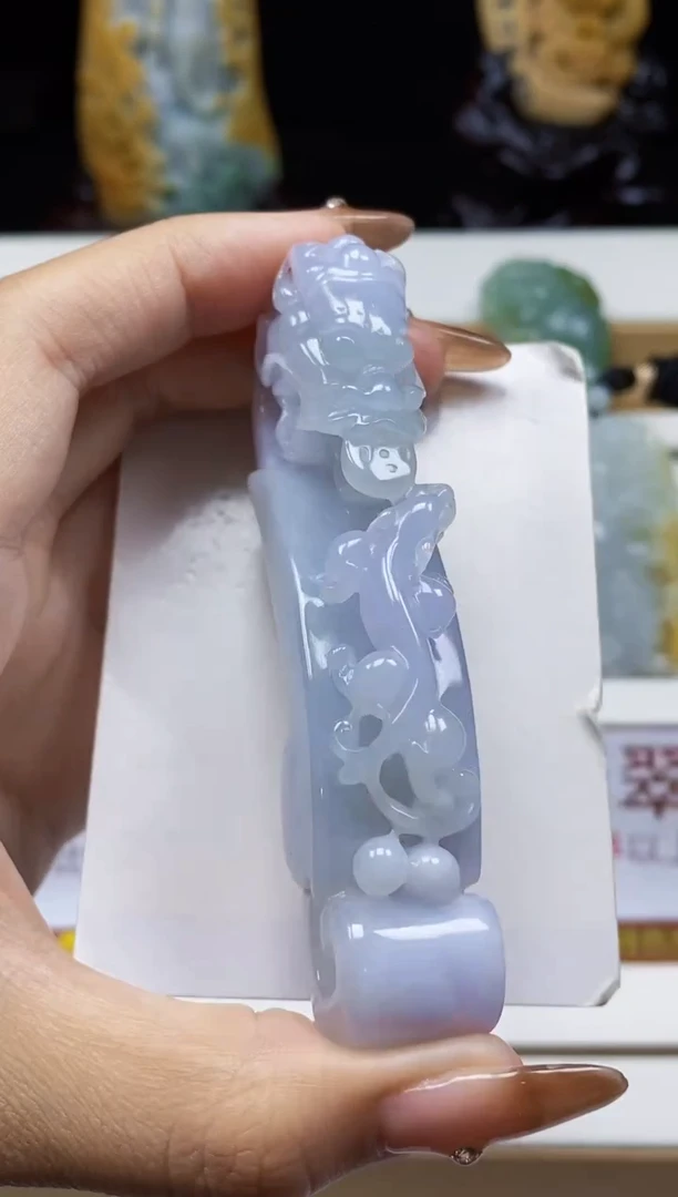 颈饰未镶嵌翡翠翡翠A货