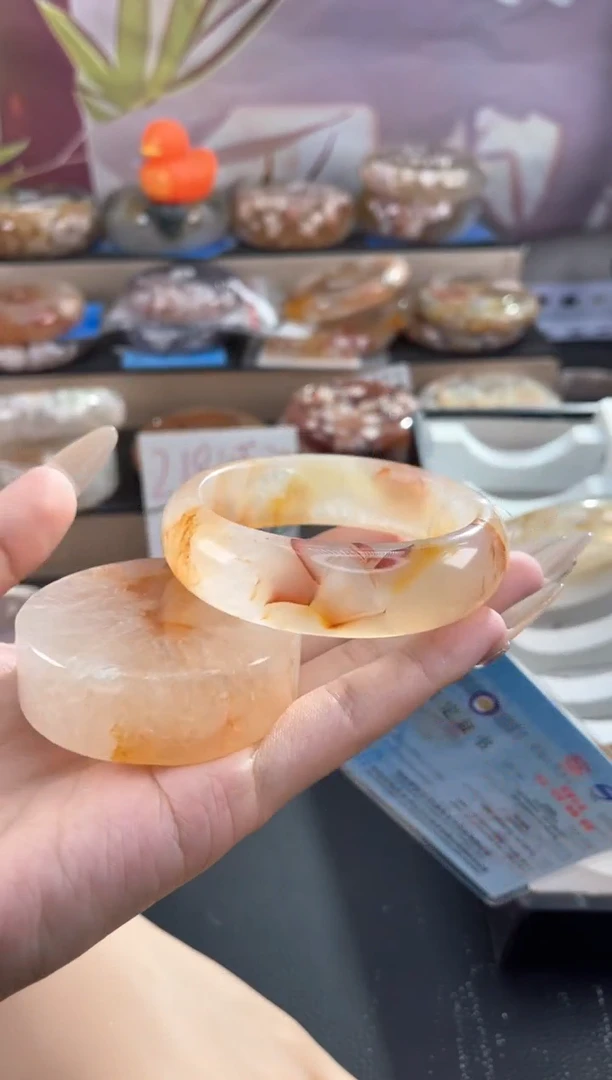 未镶嵌手镯石英质玉57