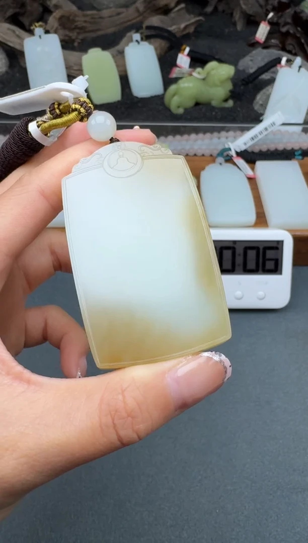 颈饰未镶嵌和田玉3