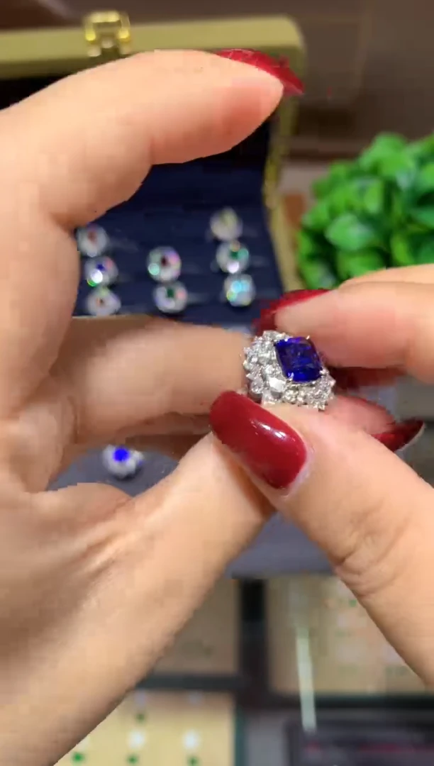 戒指蓝宝石18K金镶嵌3.06ct