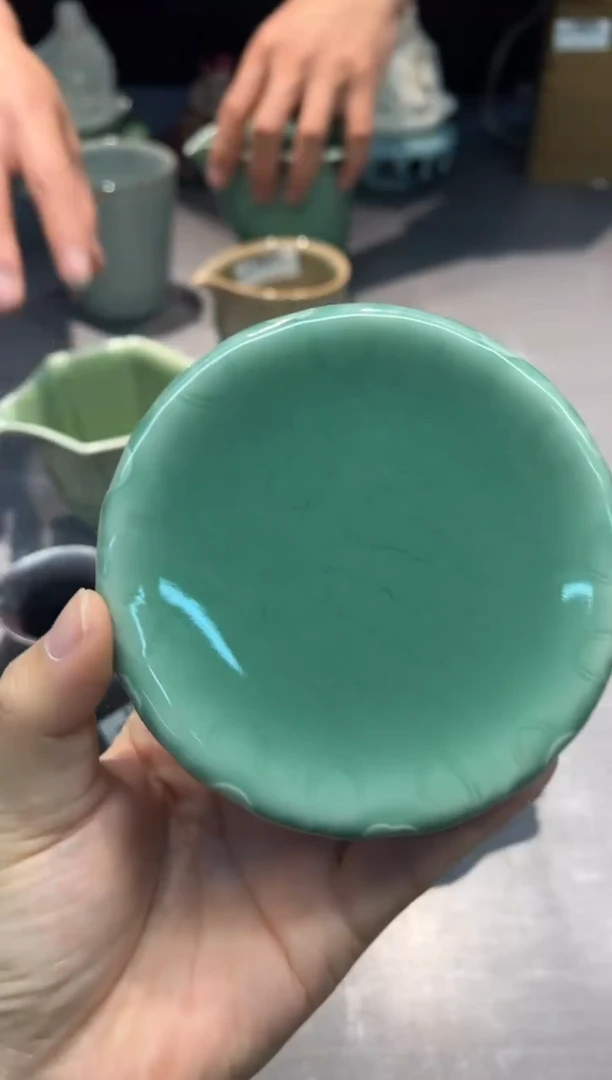 【闪购商品】周昌华 祥荷 盖置。