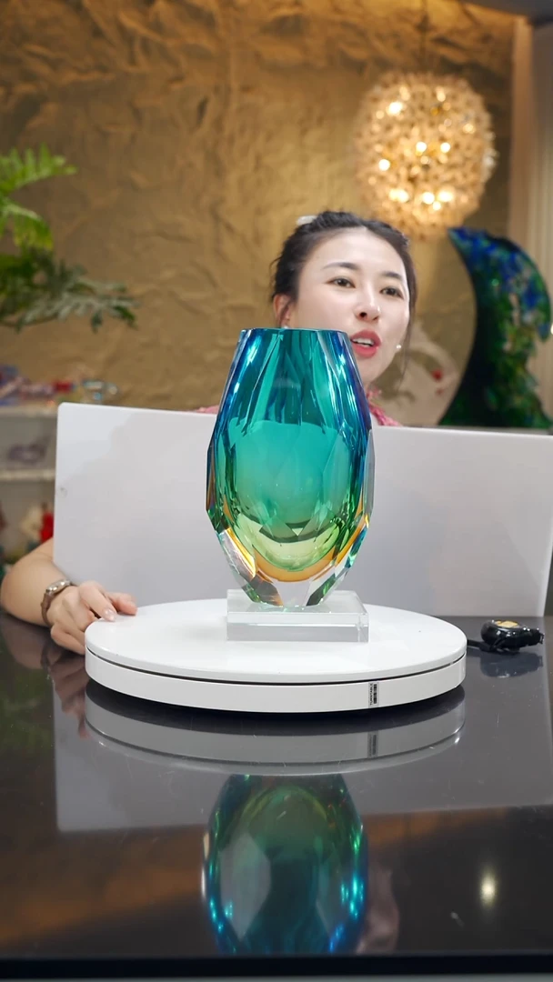 福利琥珀蓝切面花瓶