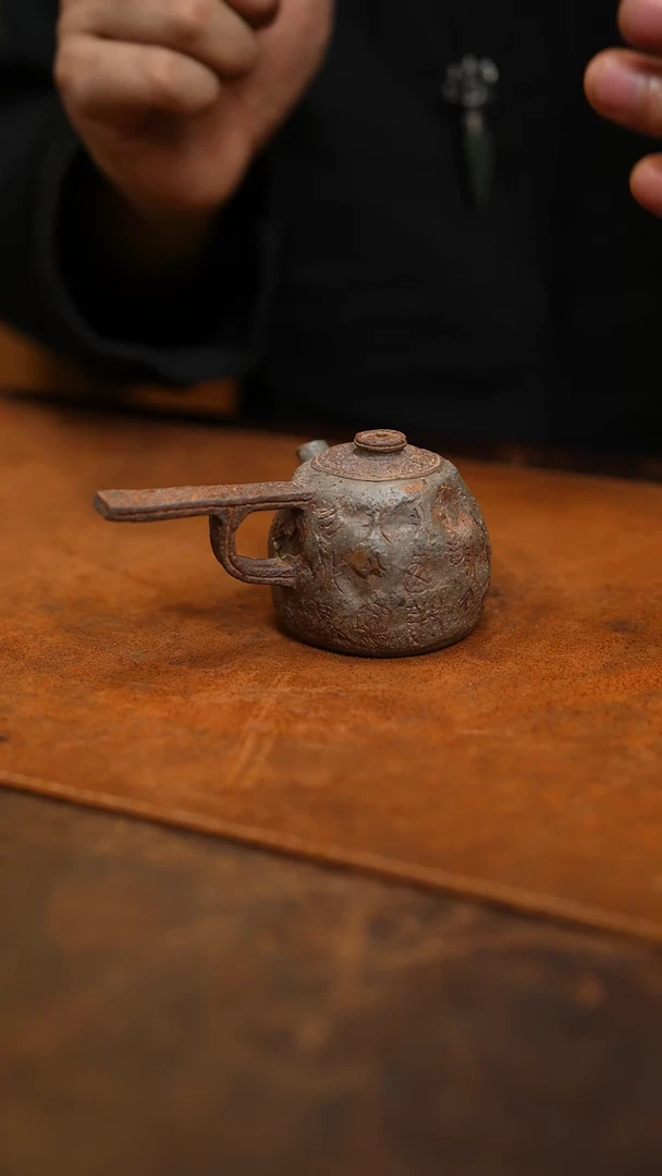 【闪购商品】宗锴紫砂手捏作品侧把162