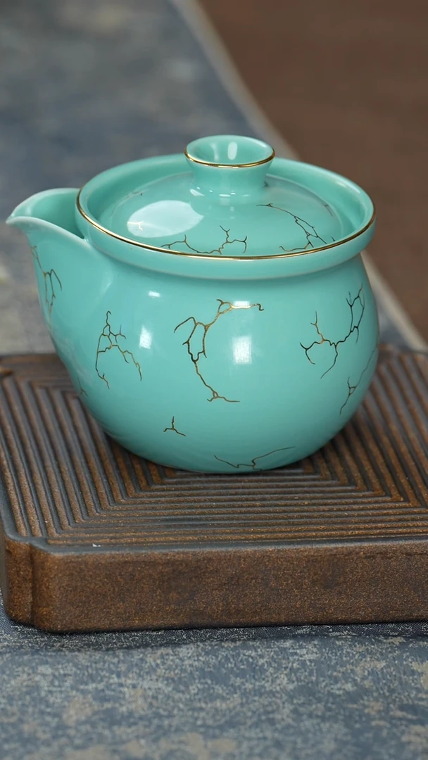 【绿松石金络宝瓶】【13西泠礼盒】