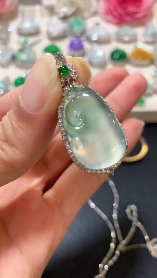 吊坠(不含链)18K金镶嵌翡翠n10