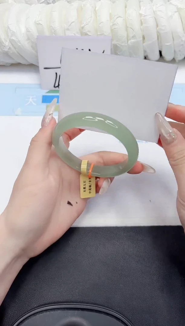 未镶嵌手镯石英质玉152-60