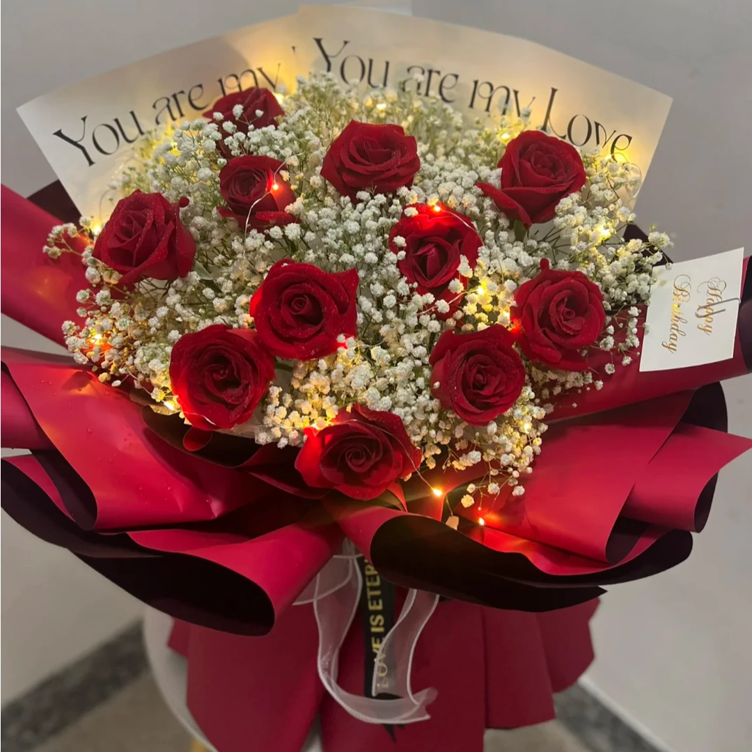 【永远陪伴你】11朵红玫瑰满天星混搭花束送女友送闺蜜送老婆鲜花小时达同城送货上门