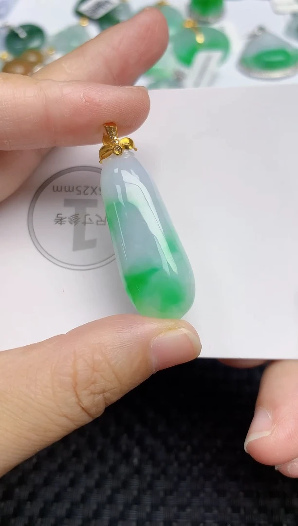 颈饰18K金镶嵌翡翠天然缅甸A货翡翠百元以上9元证书费自理