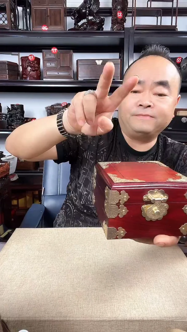木瑕疵正方盒老李红木工艺品