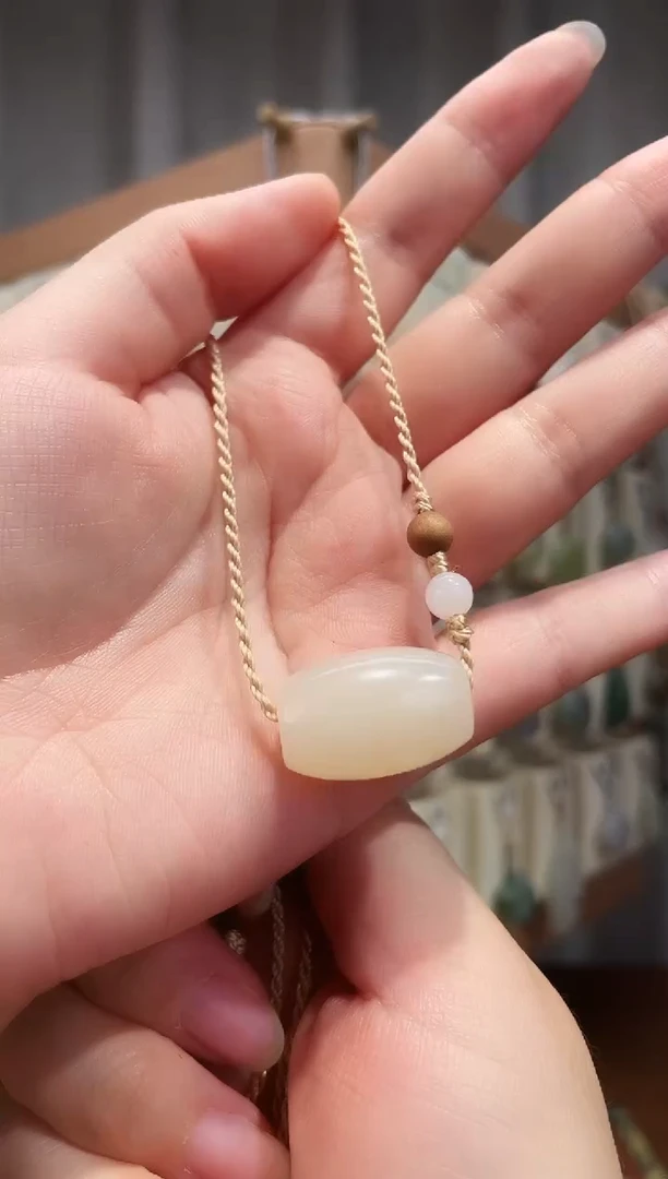 颈饰未镶嵌和田玉香*新疆浅藕粉路路通