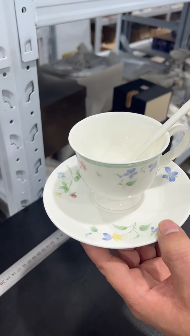 杯子骨瓷咖啡杯一套加勺子