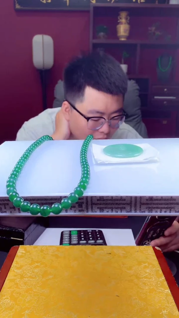 翡翠未镶嵌颈饰挂件发货（拍一发一）