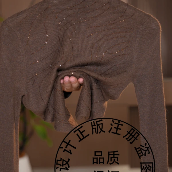 2025年秋冬新款烫钻休闲百搭羊戎减龄高领长袖满钻上衣女MY1022