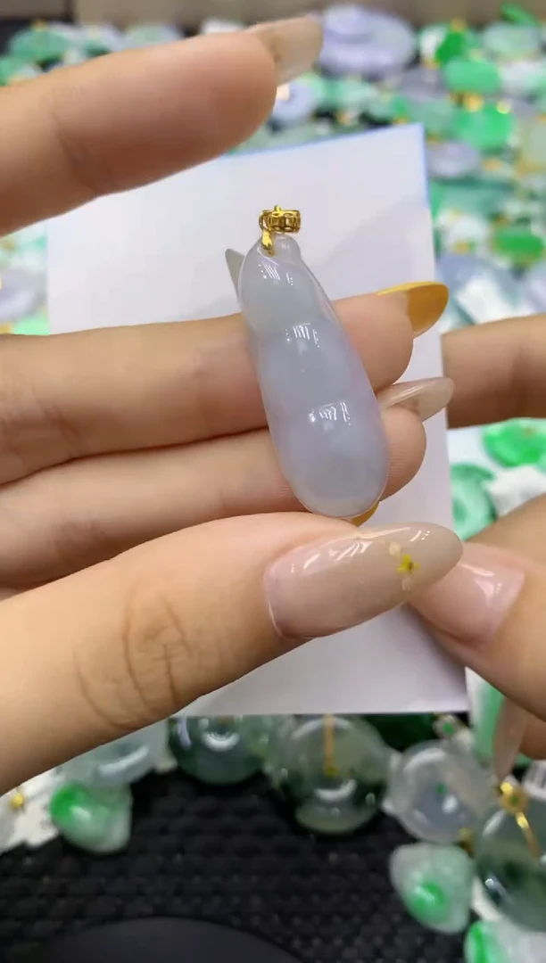 颈饰未镶嵌翡翠天然缅甸翡翠A货
