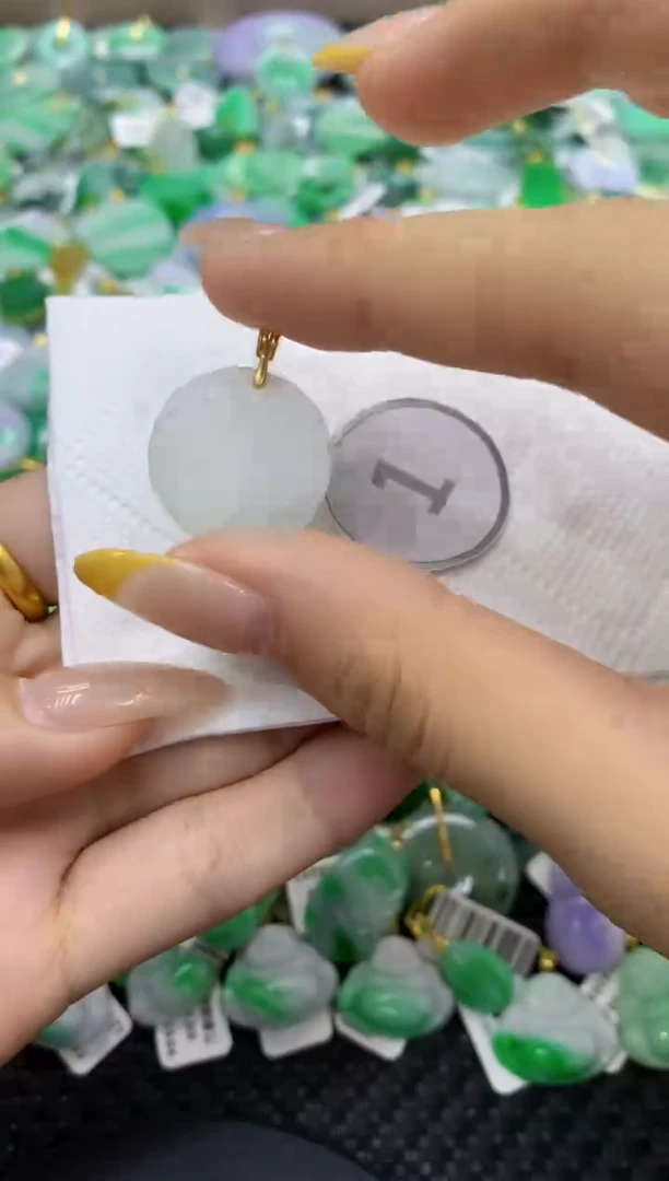 颈饰未镶嵌翡翠天然缅甸翡翠A货