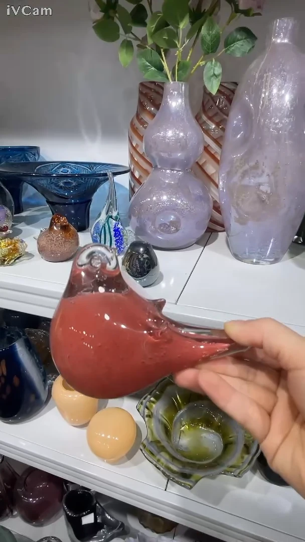 1只西瓜红鸟摆件