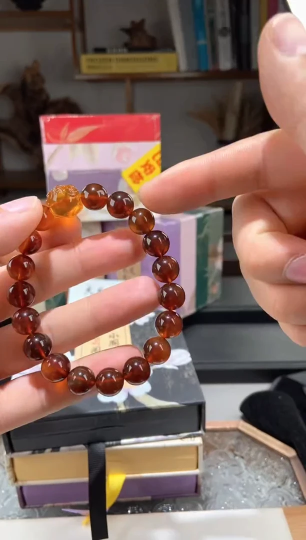 琥珀颈饰未镶嵌10+棕红珀貔貅手串