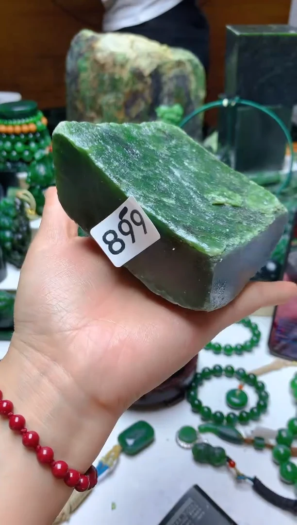 未镶嵌和田玉（碧玉）珠宝半成品1