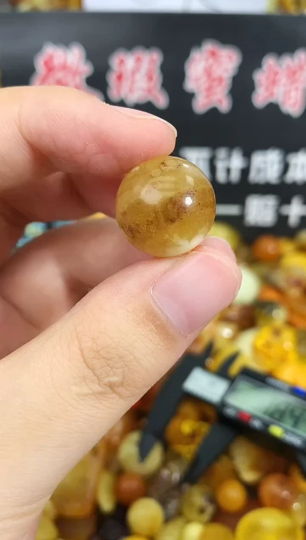 蜜蜡未镶嵌珠宝奇石79